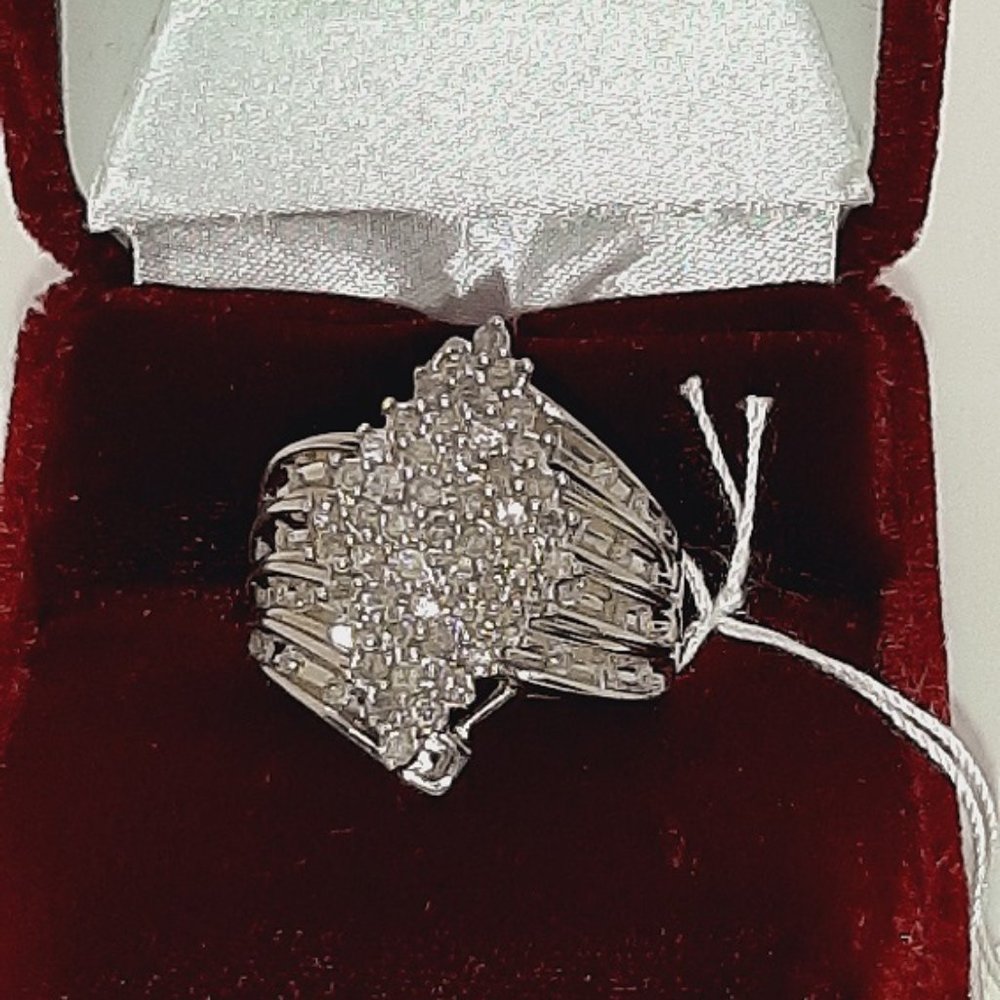 Stunning Ring 925 Silver  NEW